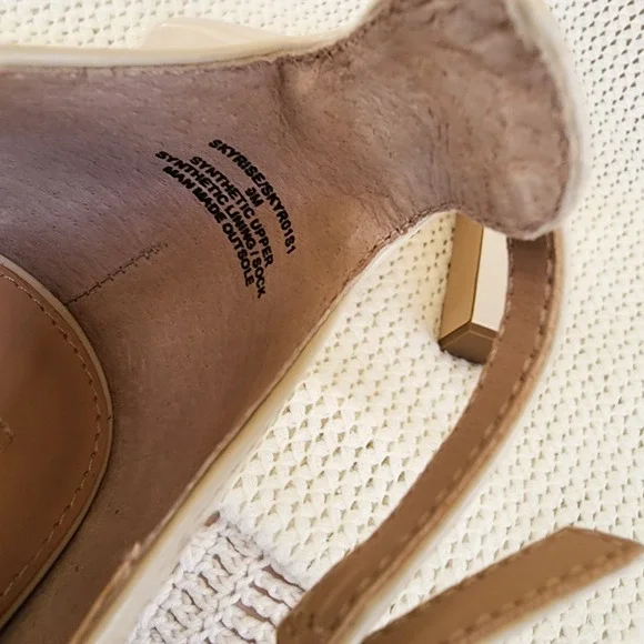 Steve Madden Womens Skyrise Platform Pumps Bone Patent Chunky Heel size 9M - Picture 8 of 9